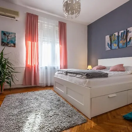 Neimar With Great Wi-fi And Free Parking Apartment Belgrade