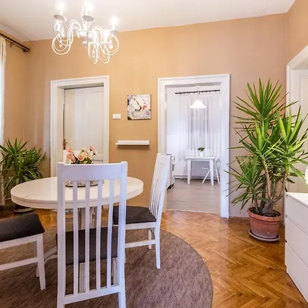 Neimar With Great Wi-fi And Free Parking *