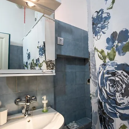 Neimar With Great Wi-fi And Free Parking *