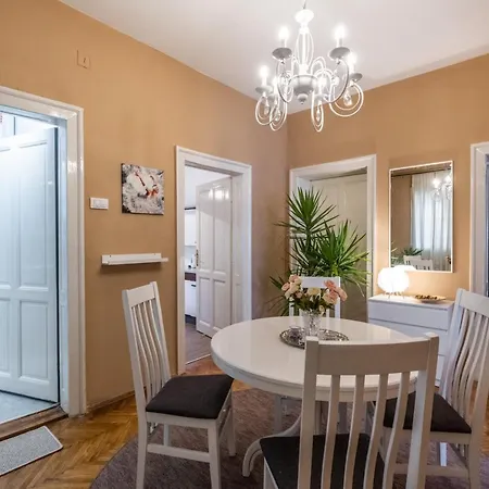 Apartment Neimar With Great Wi-fi And Free Parking